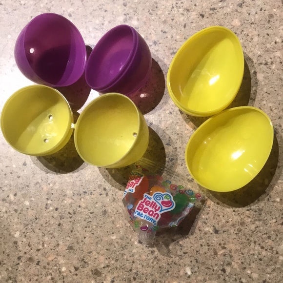 💝FREE when Bundled 💝 Three Plastic Eggs yellow and purple colors - Picture 4 of 5